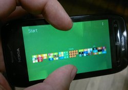 Microsoft расширит многозадачность Windows Phone до 8 приложений