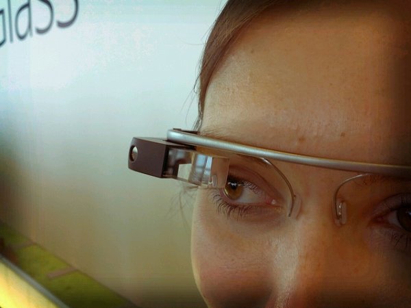 Google Glass позволит печатать прямо на ладони