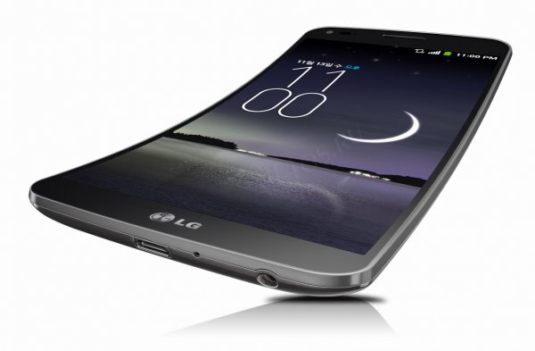 LG G Flex умеет лечить себя от царапин